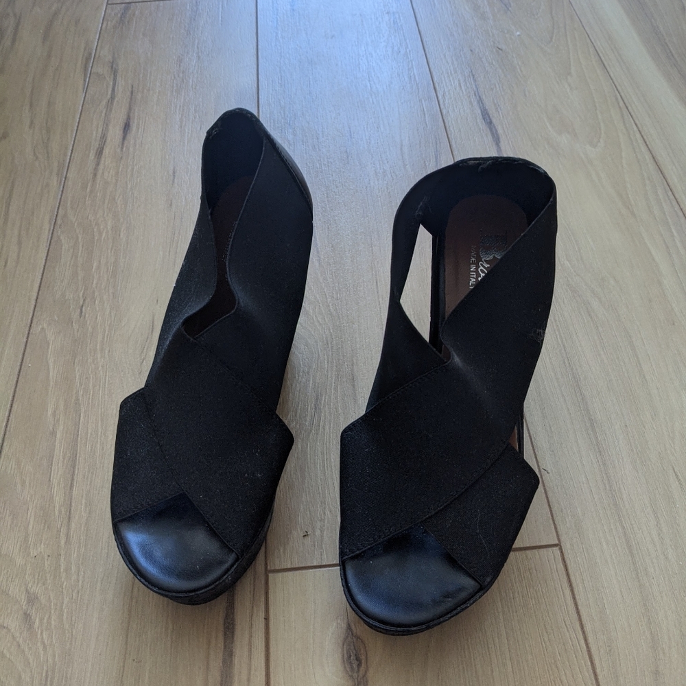 Shoes - Picture 3 of 3